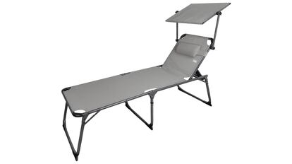 This model of garden lounger supports up to 100 kilograms of weight.