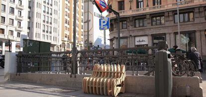 El proyecto Make a sity instaló bancos en Callao y Los Cubos.