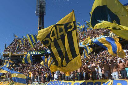 La parcialidad canallae en el clásico contra Newell's, jugado sin hinchada visitante.