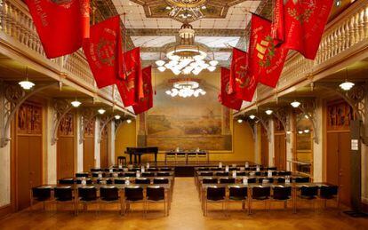 La sala de fiestas del museo Obrero de Copenhague fue inaugurada en 1879 para acoger las reuniones, ceremonias y fiestas de la clase trabajadora danesa. 