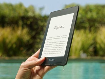 El Kindle Paperwhite, de Amazon, es uno de los 'gadgets' con mejor descuento del 'Black Friday' 2018.