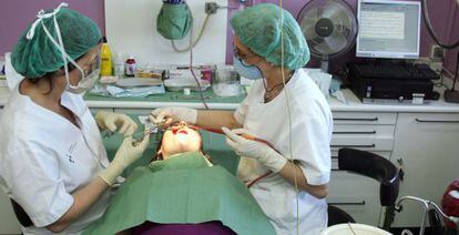 Los odontólogos han perdido un 20% de la facturación.