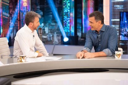 El presentador Pablo Motos y Pedro Sánchez, presidente del Gobierno, el pasado mes en 'El Hormiguero'.
