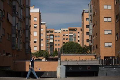 El fraude en la venta y alquiler de vivienda protegida en Madrid se concentra en nuevos barrios como el Ensanche de Vallecas.  