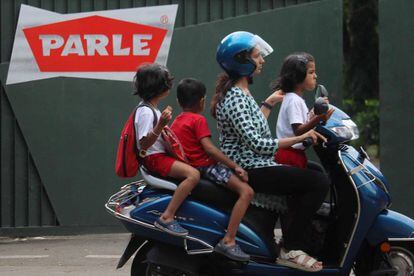 Fábrica de las galletas Parle-G en Mumbai, India.