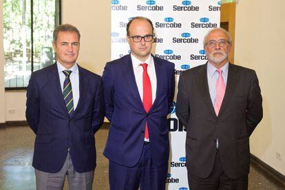 Santiago del Valle (presidente de Sercobe), Juan Ignacio Díaz Bidar (jefe de gabinete de la ministra de Industria) y Juan Ramón Durán (director general de Sercobe).