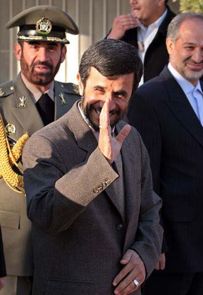 El presidente iraní, Mahmud Ahmadineyad, ayer en Teherán.