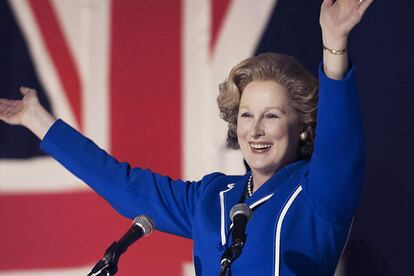La dama de hierro
Lo mejor del biopic de Margaret Thatcher, que consiguió más críticos que fanáticos, era sin duda la actuación de una Meryl Streep que logró gracias a él su última estatuilla –hasta la fecha– a la mejor actriz del año. Su trabajo también tuvo detractores, que argumentaban que el carisma de Streep conseguía humanizar en demasía a la controvertida líder política.