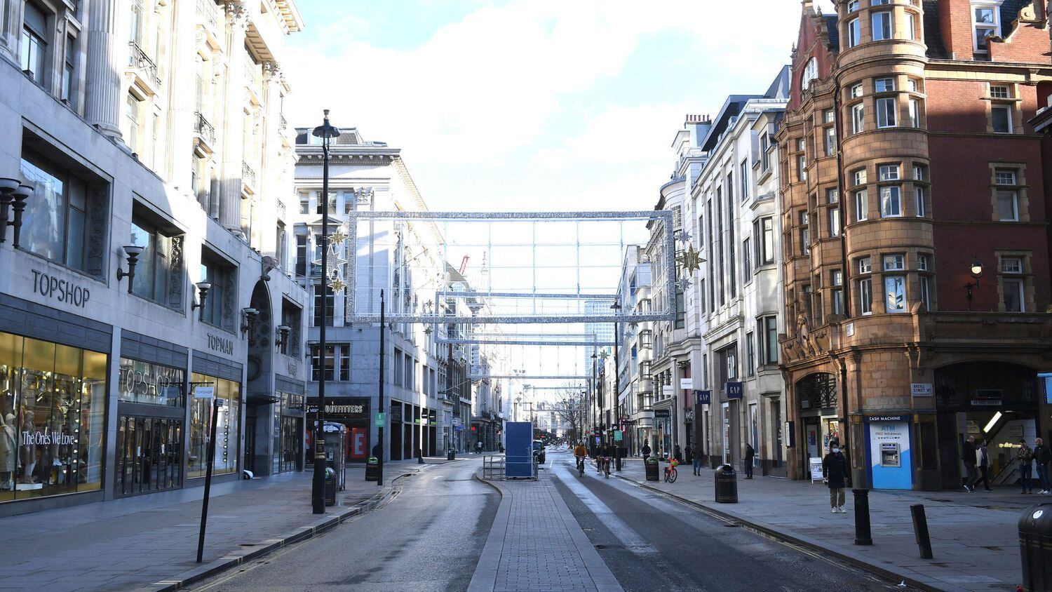 Oxford Street, calle de Londres prácticamente desierta este domingo.