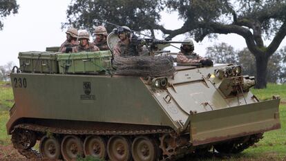 Blindado TOA (Transporte Oruga Acorazado) M-113 del Ejército español.