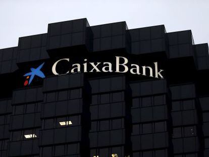 Caixabank entrega un 2% de Repsol a los bonistas