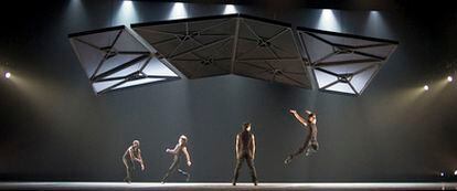 Un instante de la representación &#39;El jardín infinito&#39;, que se estrenó ayer en el Teatro Real de Madrid.