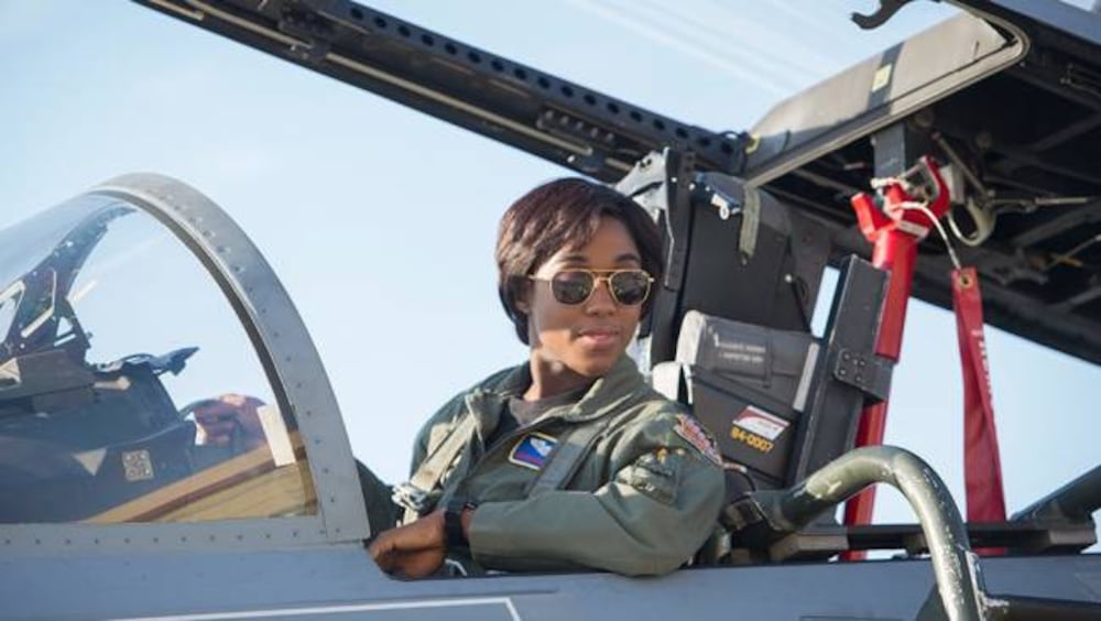 Lashana Lynch en 'Capitana Marvel'.