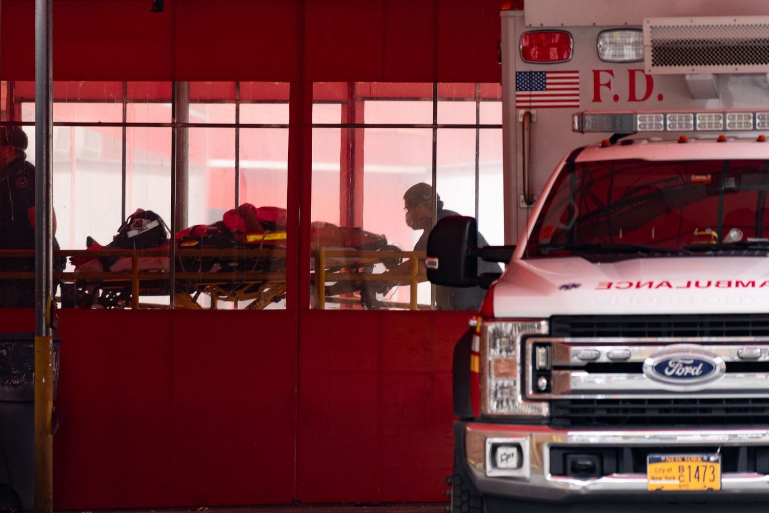 El hospital Elmhurst, en el distrito de Queens, uno de los más castigados por la pandemia en Nueva York.