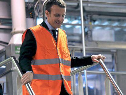 El ministro franc&eacute;s de Econom&iacute;a e Industria, Emmanuel Macron, visita este mi&eacute;rcoles una planta de producci&oacute;n.