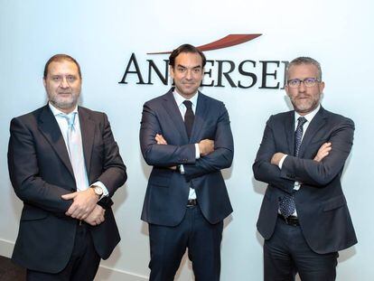 Íñigo Rodríguez-Sastre, socio codirector de Andersen; Javier Bustillo, socio, y José Vicente Morote, socio codirector.