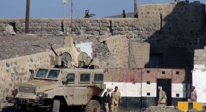 Soldados este miércoles en la base militar de Adén (Yemen).