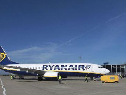 Un avión de la compañía de bajo coste Ryanair