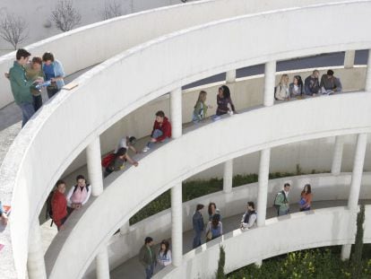 El plan Bolonia auguraba una universidad de mayor calidad, pero la crisis ha frenado las expectativas