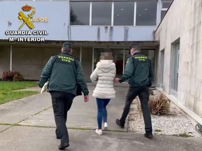 Detención de una de las supuestas cabecillas de la organización que llevaba una década vendiendo desde Galicia lotería benéfica falsa.