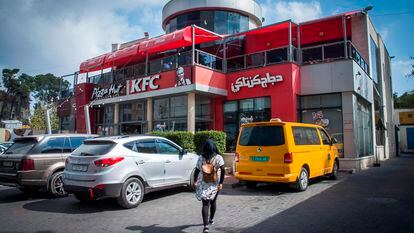 Restaurante de KFC en la ciudad palestina de Ramala.