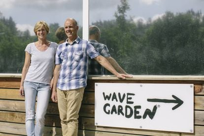 Karin Frisch y Josema Odriozola, fundadores de Wavegarden.