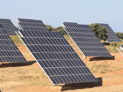 Solarpack refuerza su posición de liderazgo y adquiere el 100% de Solaer