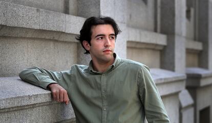 Álvaro Cabello, a double degree student in Law and International Studies, in the center of Madrid. 