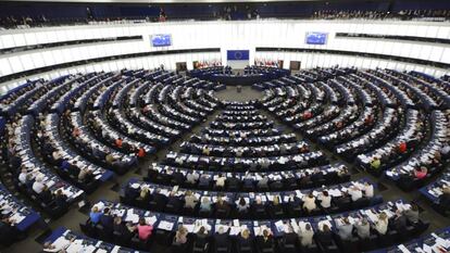 Vista general de una sesión plenaria en hemiciclo del Parlamento Europeo, en Estrasburgo (Francia)