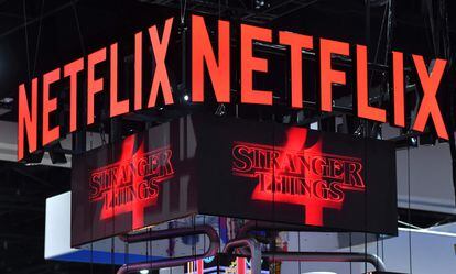 En las pantallas de la cabina de Netflix en el Comic-Con internacional de San Diego (California), un promocional de Stranger Things, en julio de este año.
