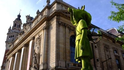 La obra 'Moss People, de Kim Simonsson, es parte del festival de arte ‘Utopia’ 2022 de Lille (Francia).