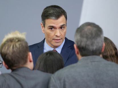 El presidente del Gobierno, Pedro Sánchez, durante la rueda de prensa ofrecida este martes en el palacio de la Moncloa para hablar de medidas frente al coronavirus.