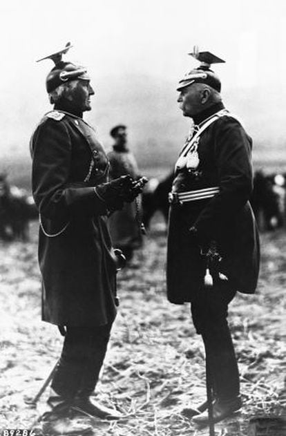 El mariscal de campo Haesler y el conde Zeppelin durante la Gran Guerra.