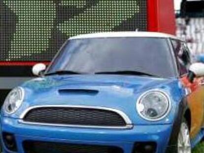 Coches dirigidos por control remoto utilizados durante algunas pruebas de atletismo en los Juegos Olímpicos de Londres 2012.