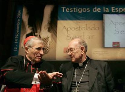 El cardenal Antonio María Rouco (izquierda) y el arzobispo Fernando Sebastián.
