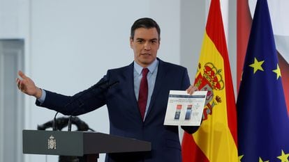 Pedro Sánchez, durante la rueda de prensa de presentación del primer informe de rendición de cuentas del Ejecutivo "Cumpliendo", el pasado miércoles en Moncloa.