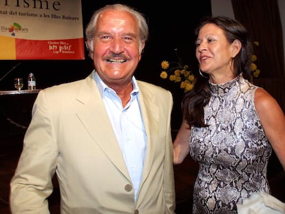 Carlos Fuentes y Cristina Fuentes, en 2002.