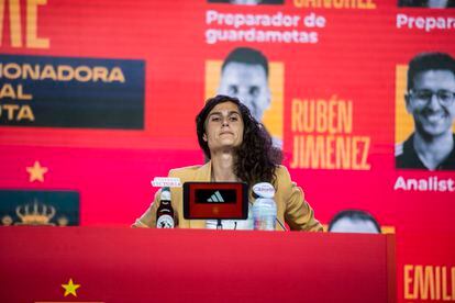 Montse Tomé, durante la rueda de prensa y convocatoria de la selección española de fútbol femenino.

