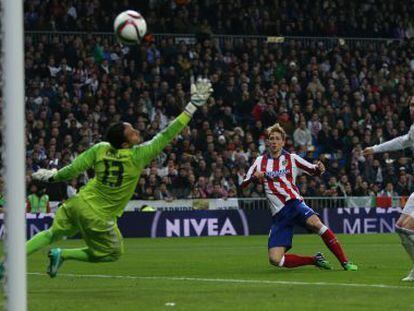 Torres marca su primer gol ante el Madrid