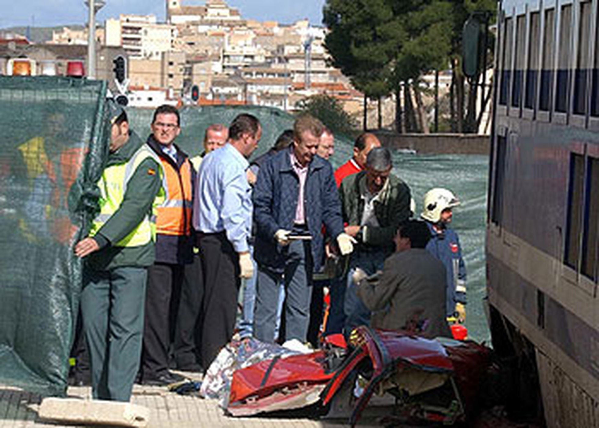 Mueren Cinco Inmigrantes Al Ser Arrollado Su Coche Por Un Tren En Un ...