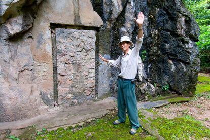 Esta región bellísima del norte de Laos, en los alrededores de Sam Neua, permite al viajero empaparse de la historia más reciente del país. En las cuevas de Vieng Xai se refugió el líder comunista Pathet Lao (llamado el príncipe rojo) durante la guerra de Vietnam. Ahora se pueden visitar en un circuito guiado con 18 puntos de interés.
