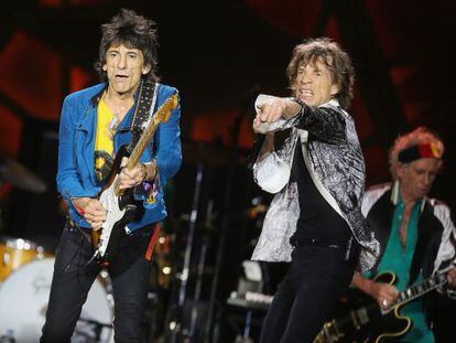 De izquierda a derecha, Ronnie Wood, Mick Jagger y Keith Richards, durante el concierto de los Rolling Stones en el Circo Masimo de Roma el pasado 22 de junio. 