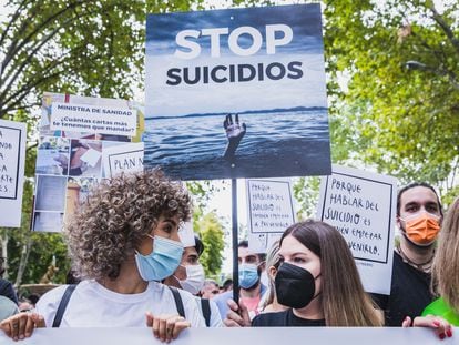 Protesta para reclamar medidas de prevención del suicidio, el pasado septiembre en Madrid.