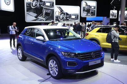 Volkswagen muestra el T-Roc, nuevo todoterreno de la compañía,  de menor tamaño que el Tiguan. 