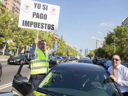 El Ayuntamiento de Madrid regulará a Uber y Cabify vía ordenanza antes de mayo