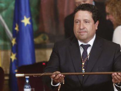 Javier Moliner, tras ser reelegido presidente de la Diputaci&oacute;n de Castell&oacute;n.