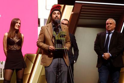 El actor y humorista Lluis Jutglar 'Peyu' recibe el Ondas al Mejor programa de proximidad de rádio por El Búnquer.