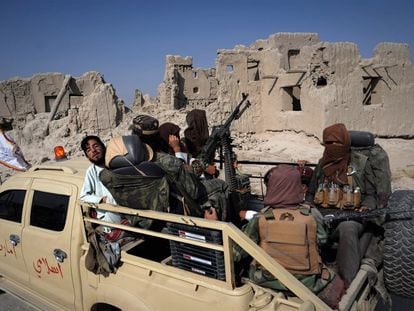 Una patrulla de talibanes en el distrito de Zurmat, en la provincia afgana de Paktia, en octubre.