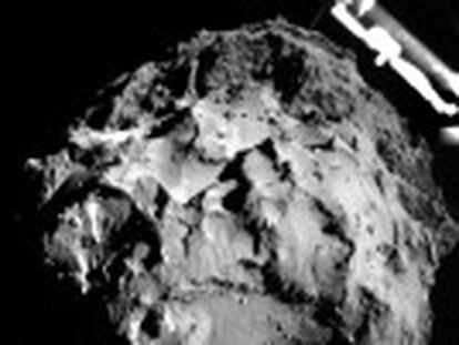 No se sabe en qué punto exacto del cometa está el robot. Rebotó tres veces antes de aterrizar, pero funciona y envía datos, aunque apenas recibe energía