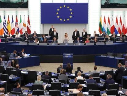 La presidenta del Parlament Europeu, Roberta Metsola, obrint la sessió a Estrasburg.